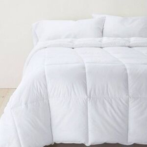 Open Box - Casaluna - Twin Ultra Weight Premium Down Alternative Comforter -